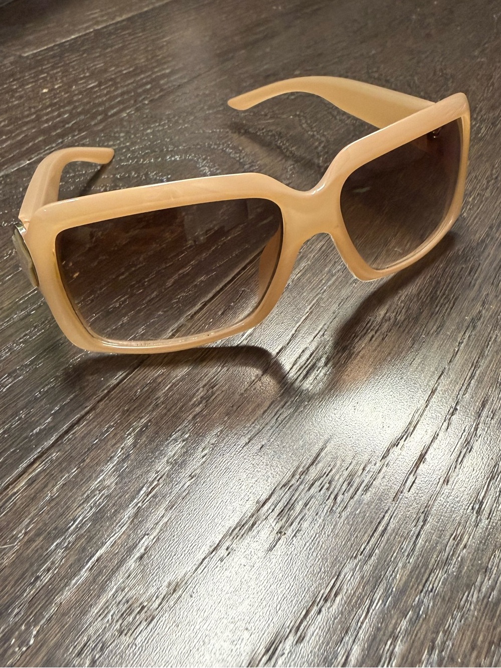 Authentic Vintage Dior Oversized Peach-Beige Square Sunglasses with Star Logo - Picture 3 of 5